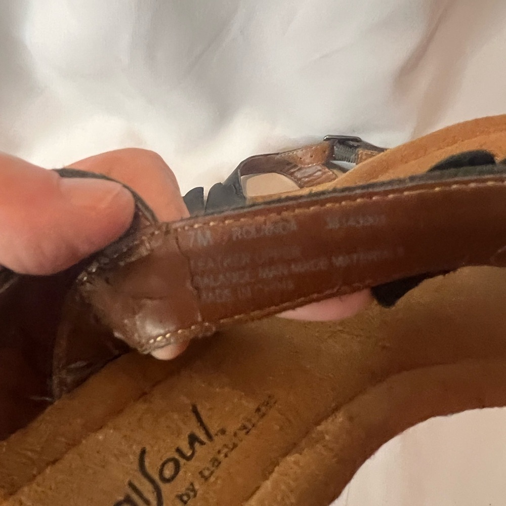 Naturalizer Black and Tan Womens Sandals - Picture 4 of 5